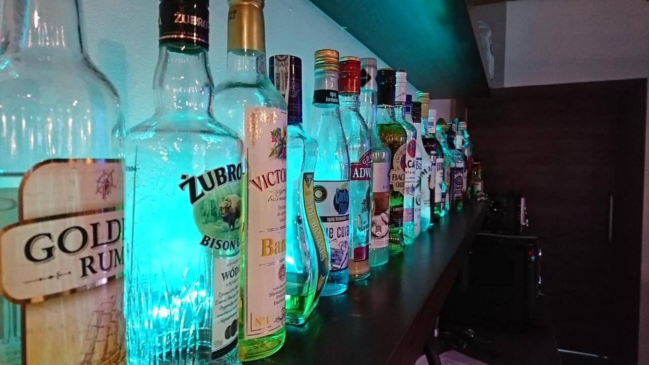 ルドビコビツェ・クウォツキエ Restauracja Ibizaアパートホテル エクステリア 写真